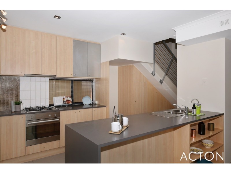 13/1 Mariners Cove Drive, Dudley Park WA 6210