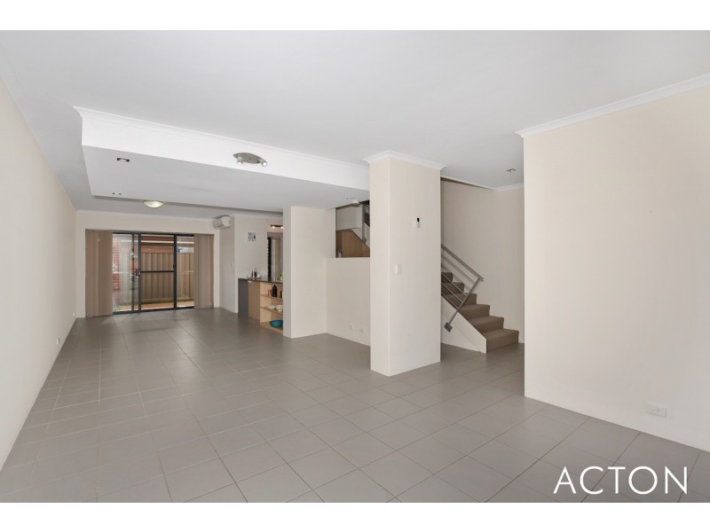 13/1 Mariners Cove Drive, Dudley Park WA 6210