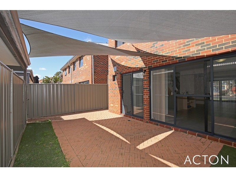 13/1 Mariners Cove Drive, Dudley Park WA 6210