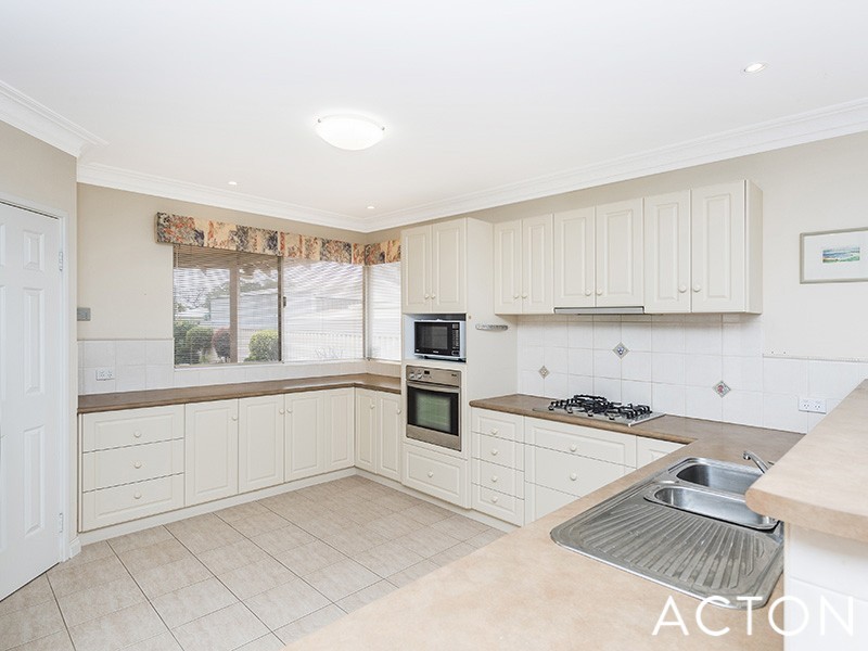 6 Dampier Avenue, Falcon WA 6210