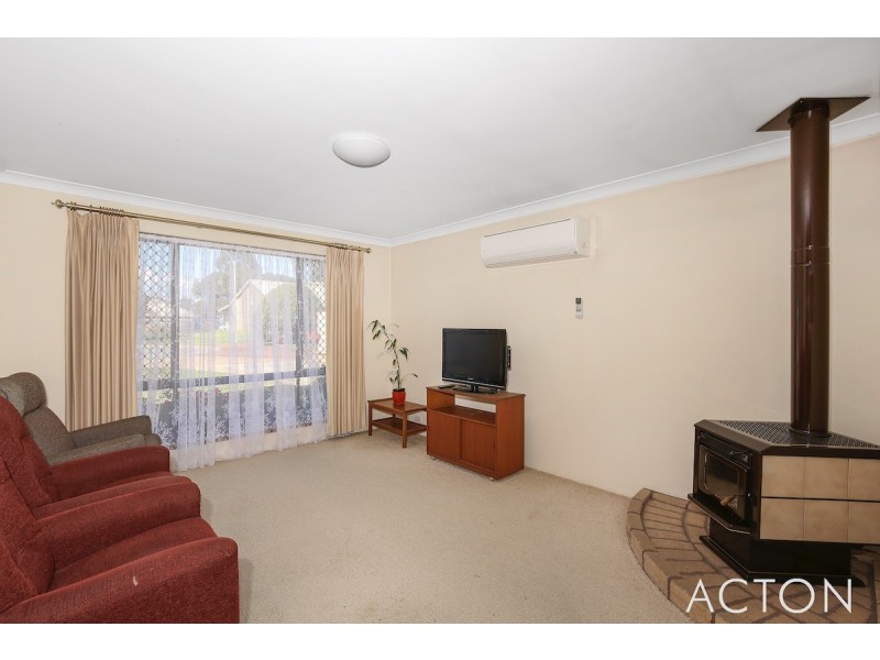 11 Brigadoon Close, Halls Head WA 6210