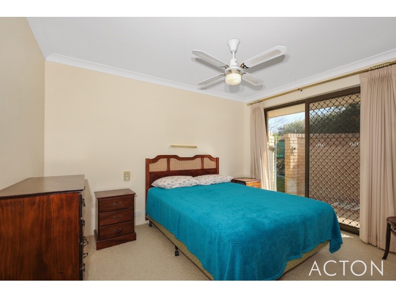 11 Brigadoon Close, Halls Head WA 6210