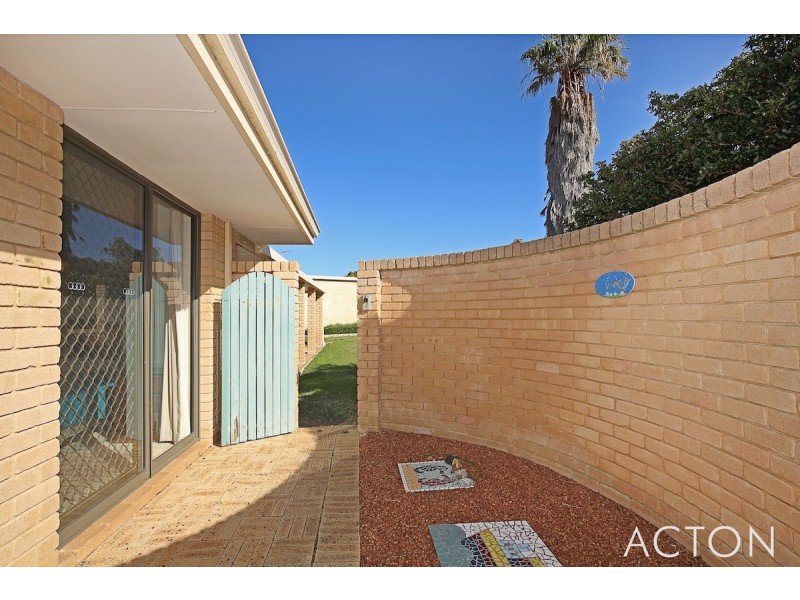 11 Brigadoon Close, Halls Head WA 6210