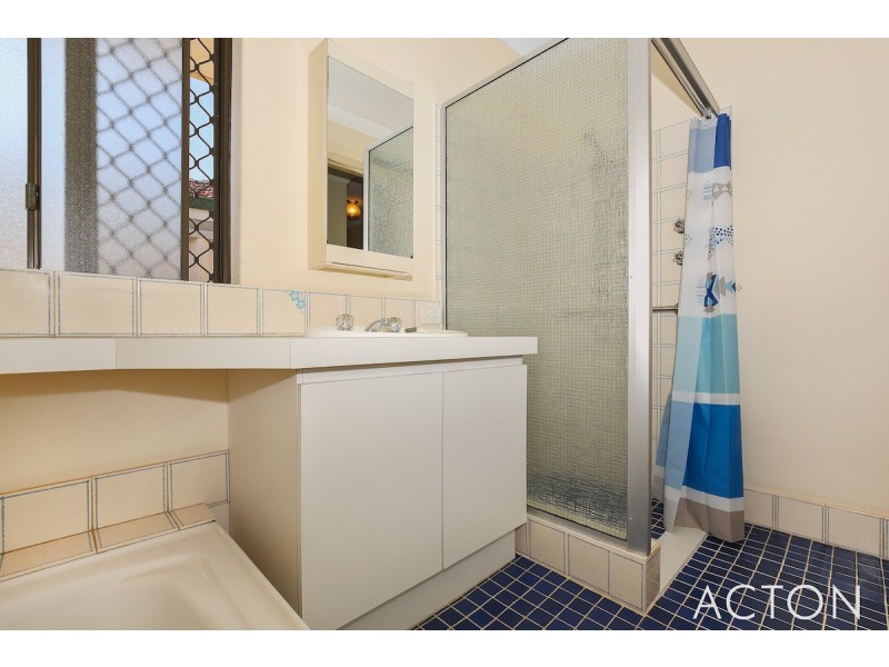 11 Brigadoon Close, Halls Head WA 6210