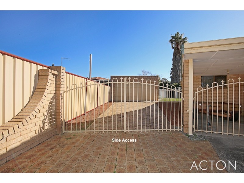 11 Brigadoon Close, Halls Head WA 6210