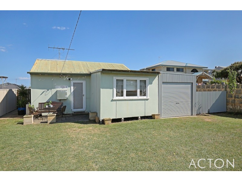 30 Leander Street, Falcon WA 6210