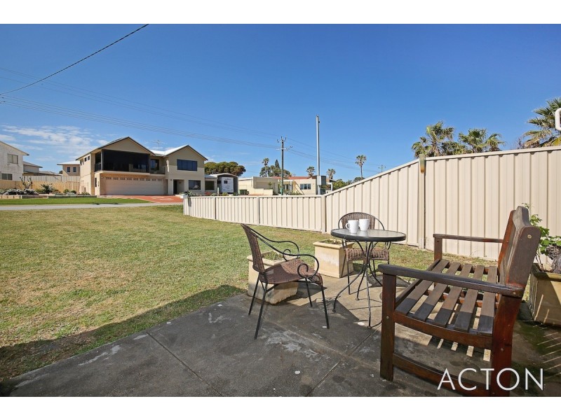 30 Leander Street, Falcon WA 6210
