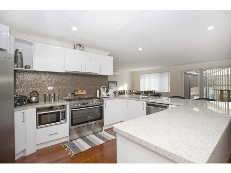 19 Dunsborough Court, Dawesville WA 6211