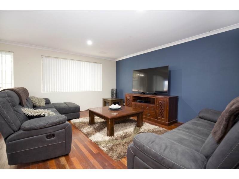 19 Dunsborough Court, Dawesville WA 6211