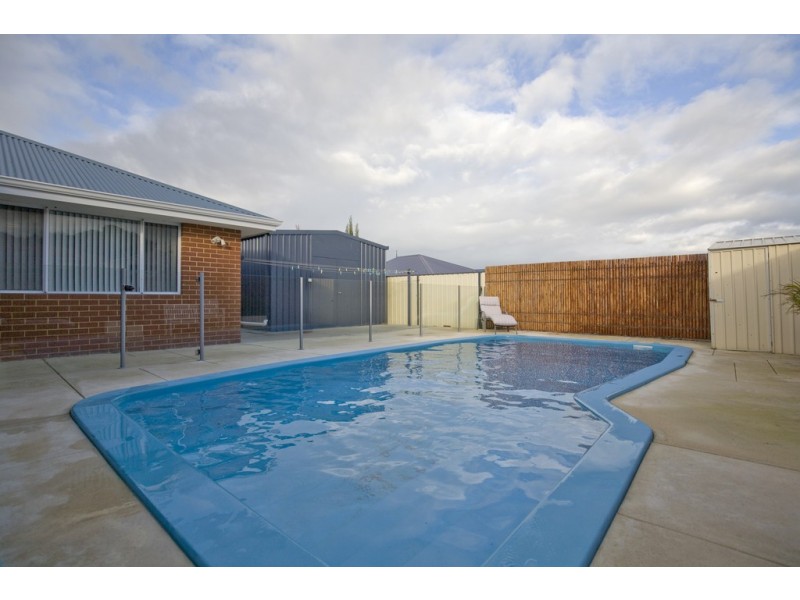 19 Dunsborough Court, Dawesville WA 6211