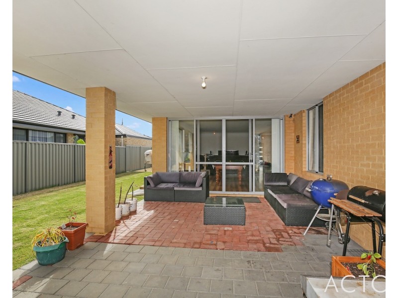 11 Starling Ramble, South Yunderup WA 6208