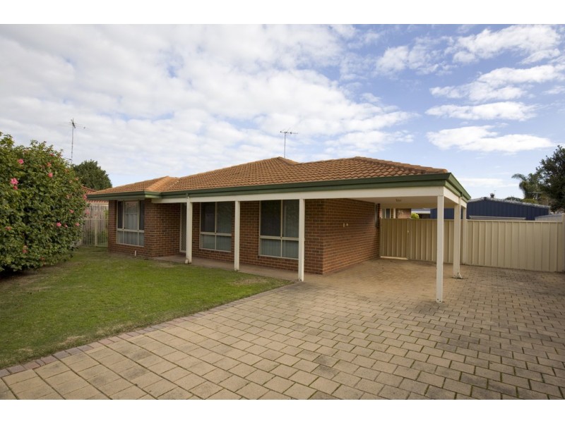 3b Ensay Place, Dudley Park WA 6210