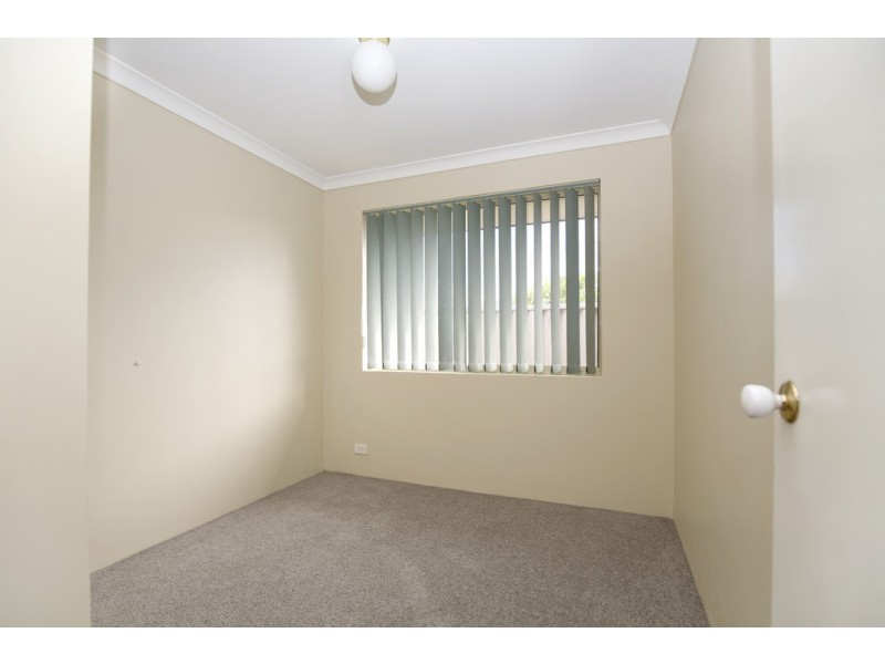 3b Ensay Place, Dudley Park WA 6210