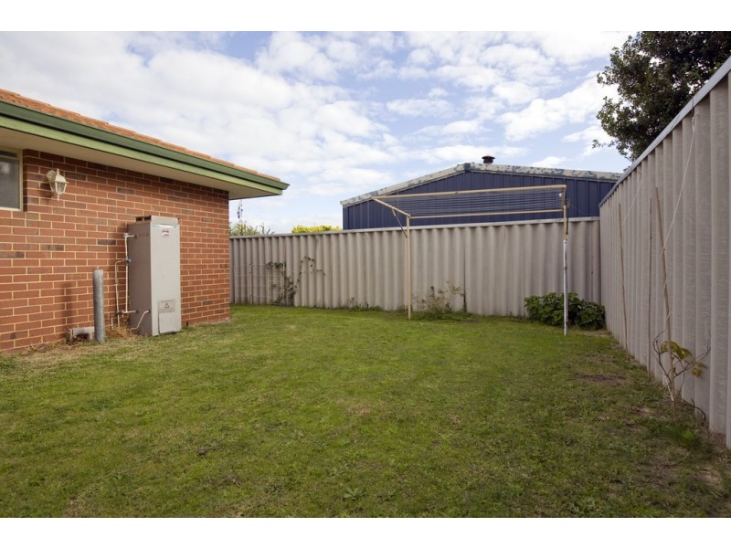 3b Ensay Place, Dudley Park WA 6210