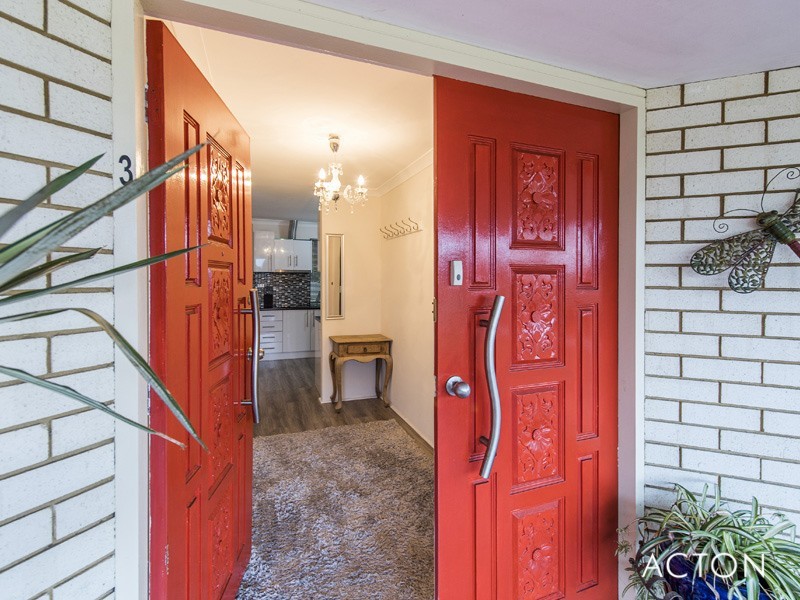 3 Brigadoon Close, Halls Head WA 6210