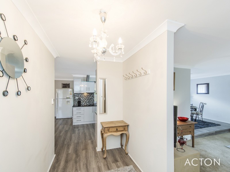 3 Brigadoon Close, Halls Head WA 6210