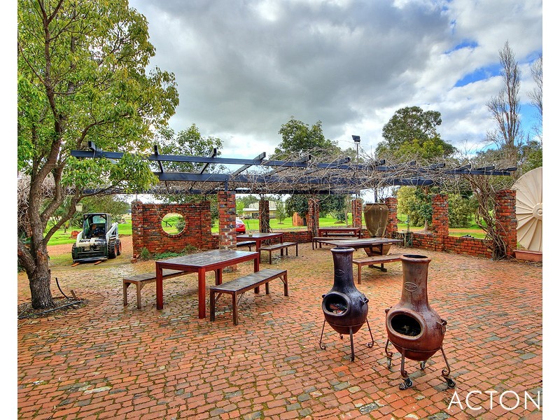 1409 Karnup Rd, Serpentine WA 6125