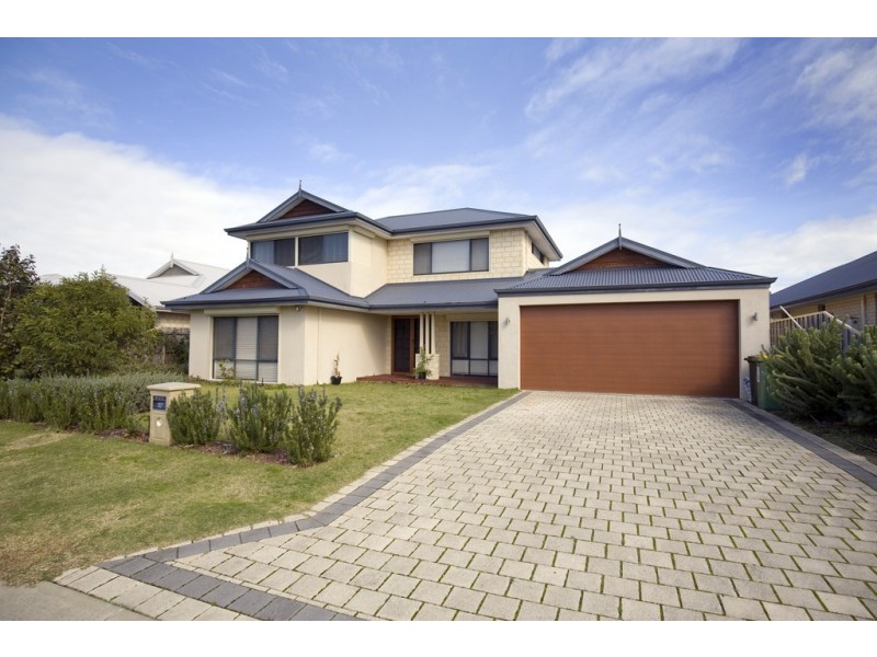 12 Dichondra Pass, Halls Head WA 6210