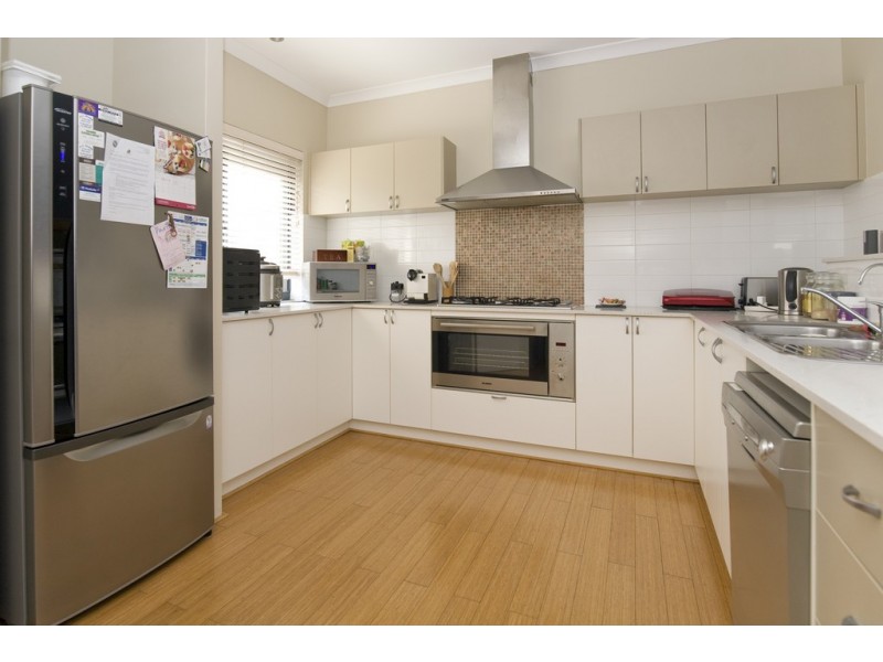 12 Dichondra Pass, Halls Head WA 6210