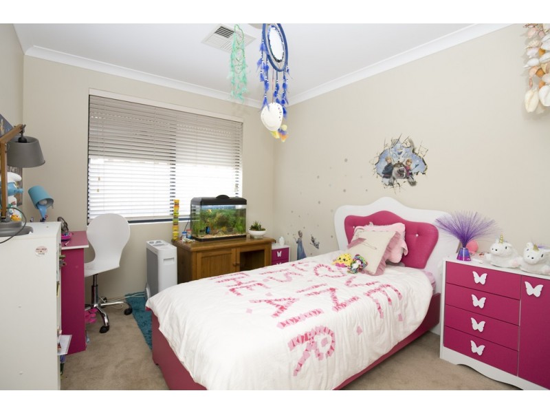 12 Dichondra Pass, Halls Head WA 6210