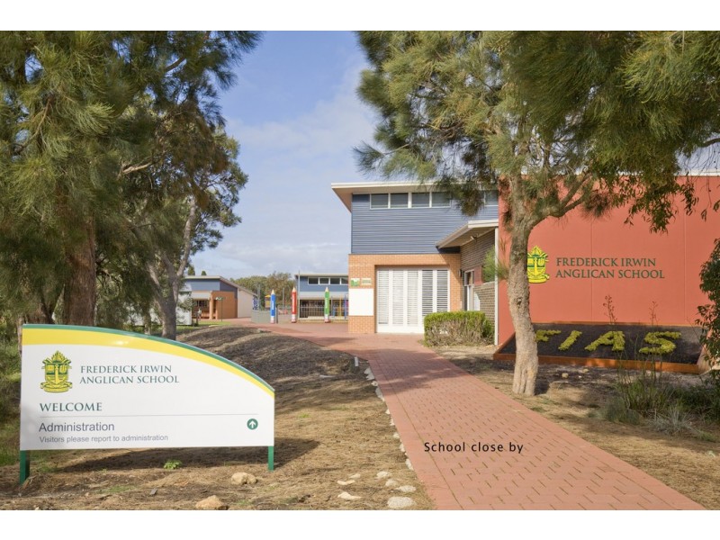 12 Dichondra Pass, Halls Head WA 6210