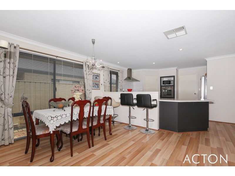 31 Lismore Ridge, Lakelands WA 6180