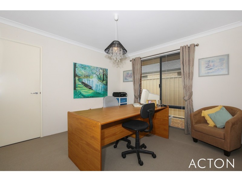 31 Lismore Ridge, Lakelands WA 6180