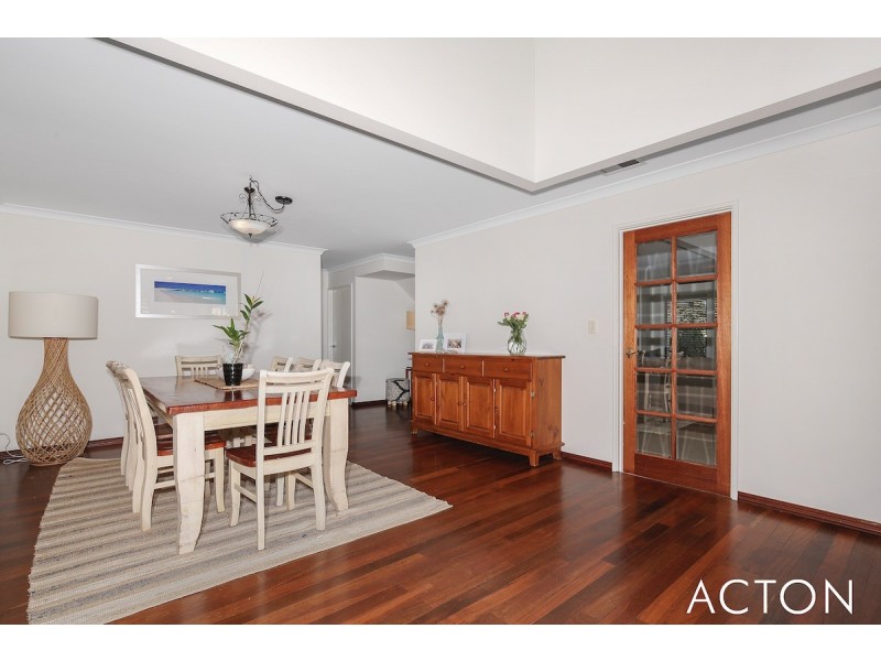 11 Wintersweet Place, Halls Head WA 6210