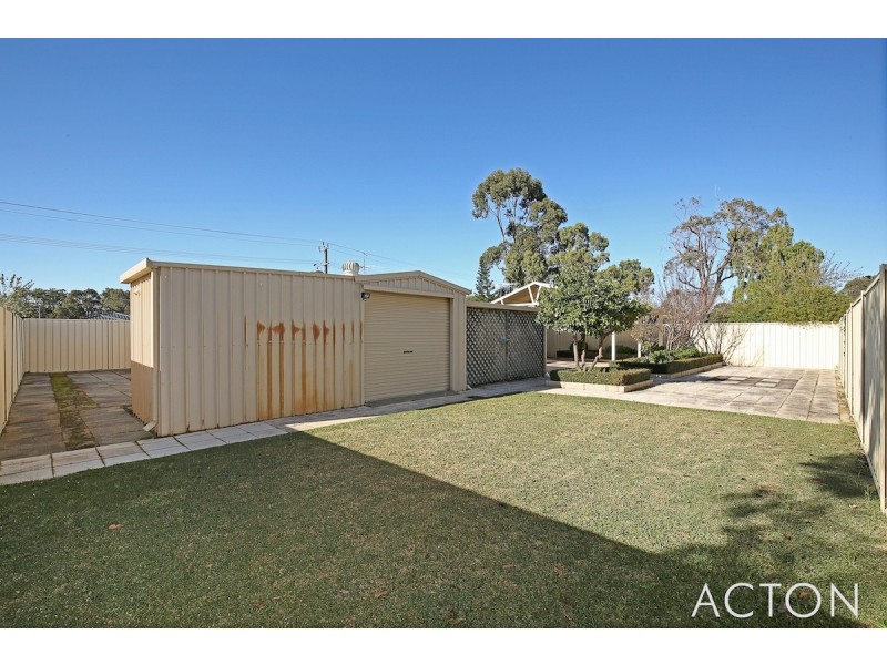 11 Harbord Avenue, Coodanup WA 6210