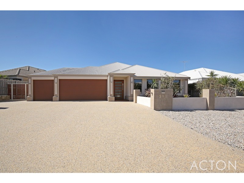 297 Peelwood Parade, Halls Head WA 6210