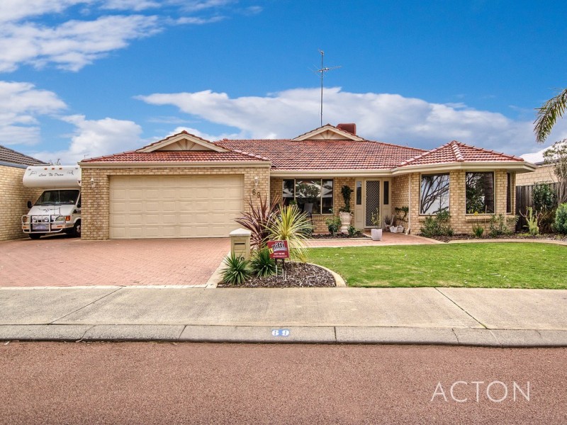 69 Pebble Beach Boulevard, Meadow Springs WA 6210