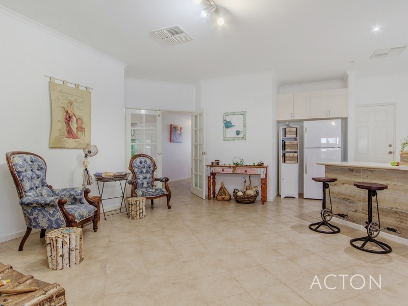 69 Pebble Beach Boulevard, Meadow Springs WA 6210