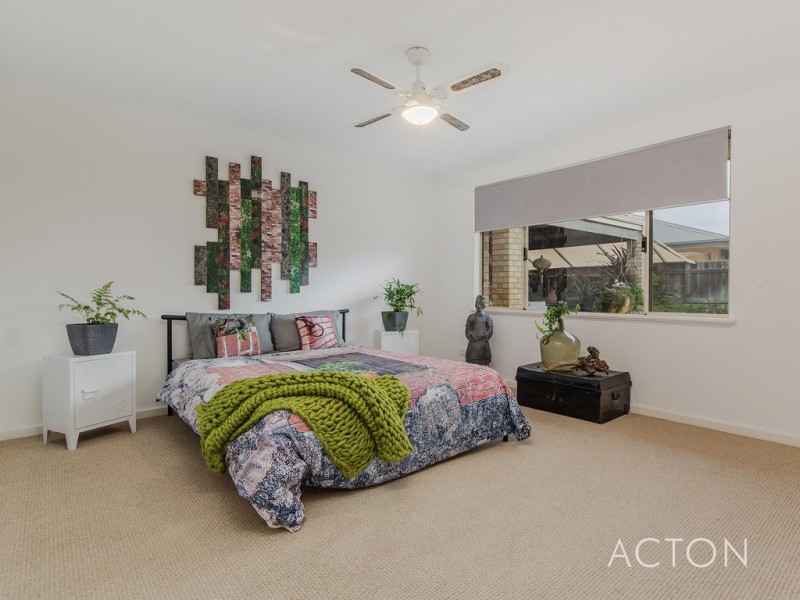 69 Pebble Beach Boulevard, Meadow Springs WA 6210