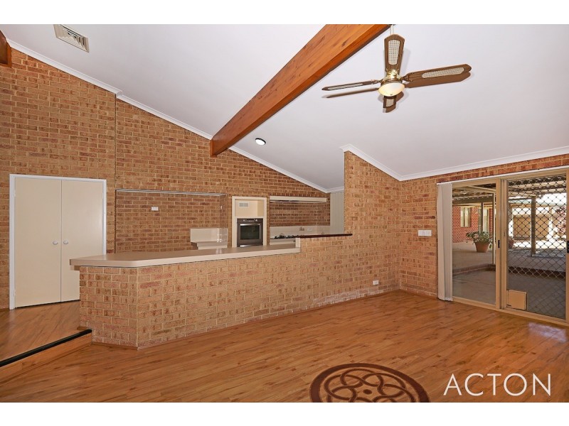 2 Glendart Court, Erskine WA 6210