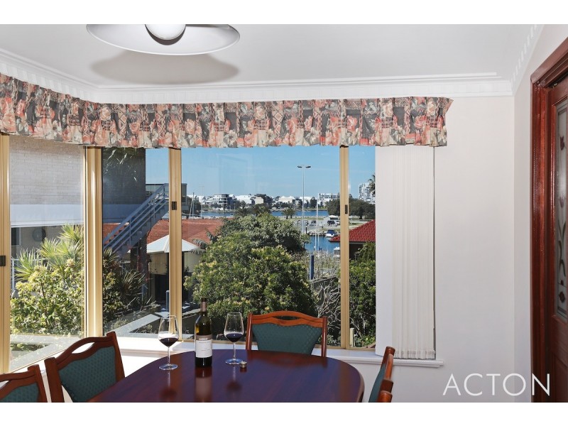 31 Hill Street, Halls Head WA 6210