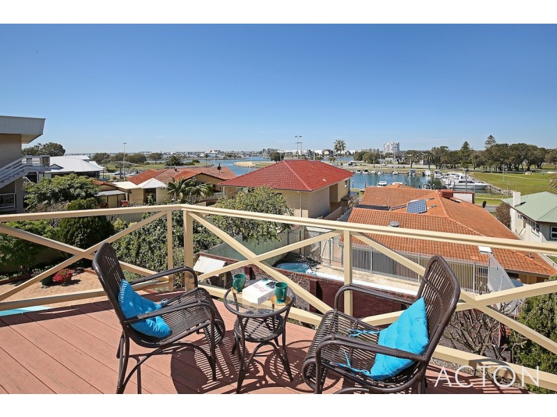 31 Hill Street, Halls Head WA 6210