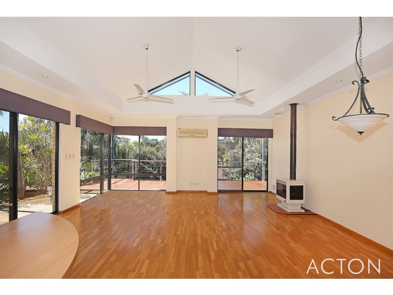 50 Portmarnock Circle, Halls Head WA 6210