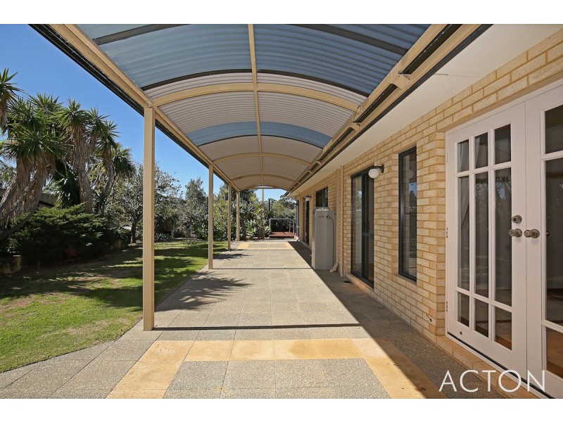 50 Portmarnock Circle, Halls Head WA 6210