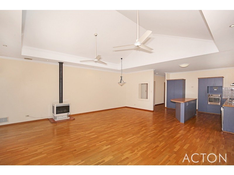 50 Portmarnock Circle, Halls Head WA 6210