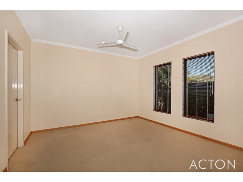 50 Portmarnock Circle, Halls Head WA 6210