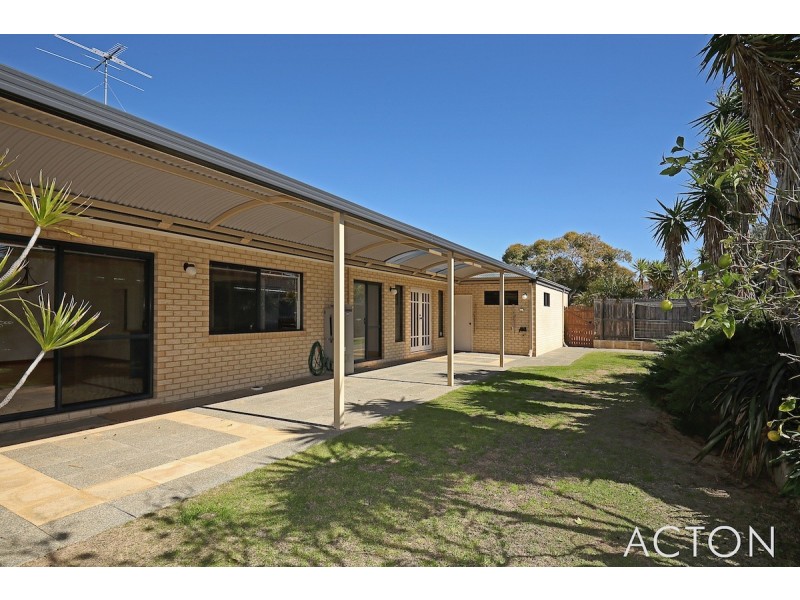 50 Portmarnock Circle, Halls Head WA 6210