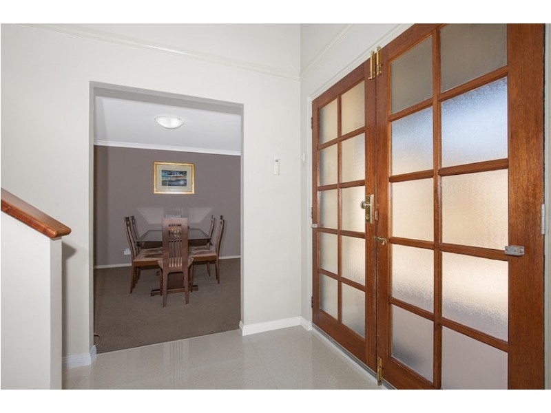 1A Parkstone Grove, Meadow Springs WA 6210