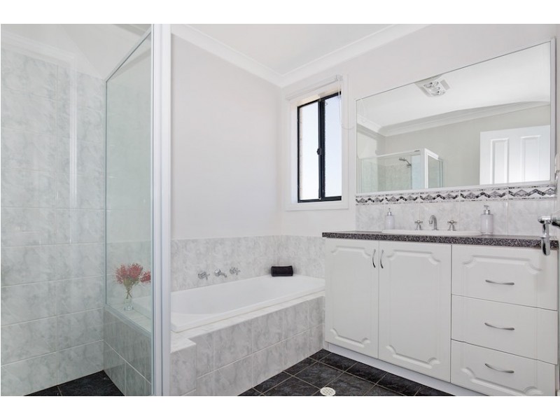 1A Parkstone Grove, Meadow Springs WA 6210