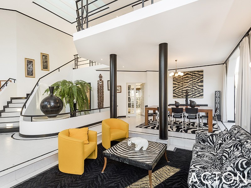 7 Sovereign Gardens, Halls Head WA 6210