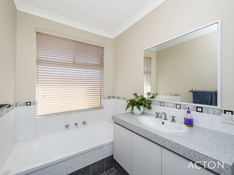 59 Newport Drive, Dudley Park WA 6210