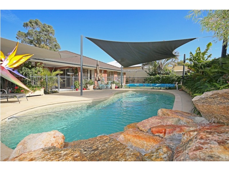 19 Ballard Meander, Lakelands WA 6180