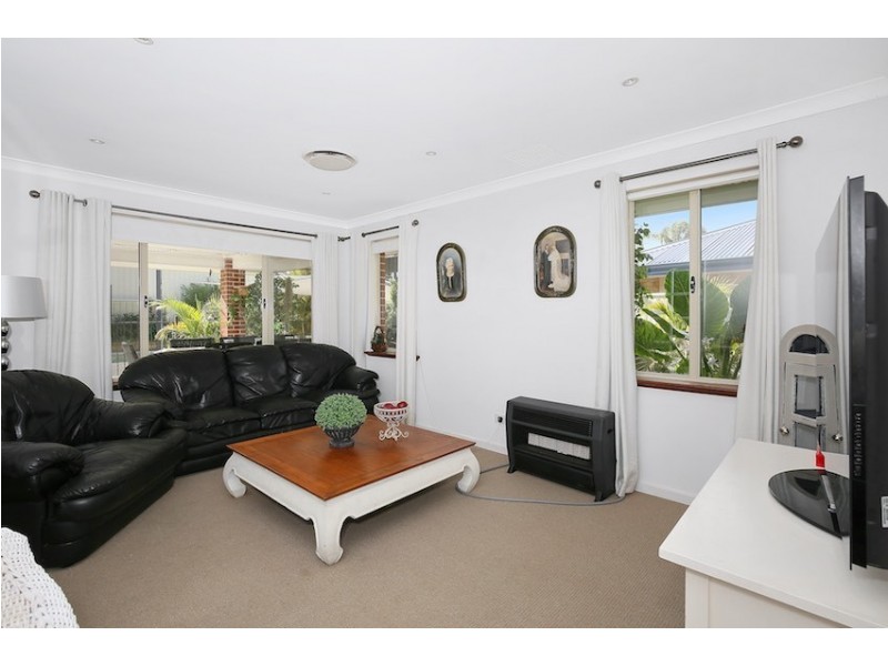 19 Ballard Meander, Lakelands WA 6180