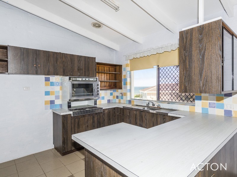 36 Mippi Road, Halls Head WA 6210