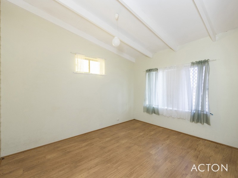 36 Mippi Road, Halls Head WA 6210