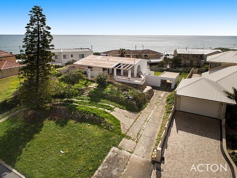 36 Mippi Road, Halls Head WA 6210